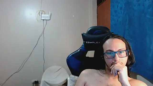 cholitohermoso online show from March 2025 02:30:02 AM