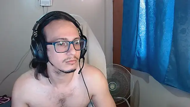 cholitohermoso online show from March 2025 07:53:01 PM