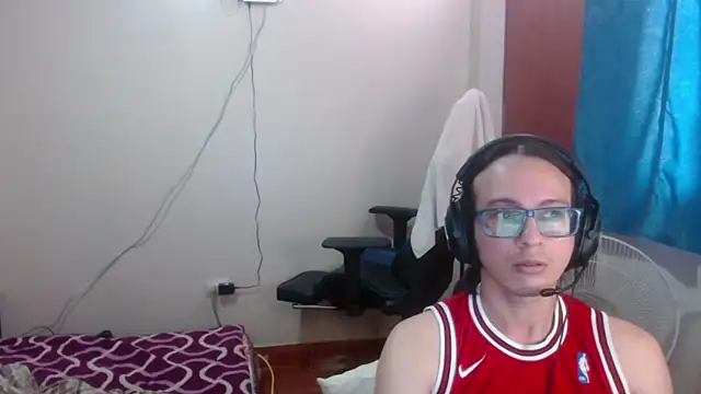 cholitohermoso online show from March 2025 05:28:02 PM