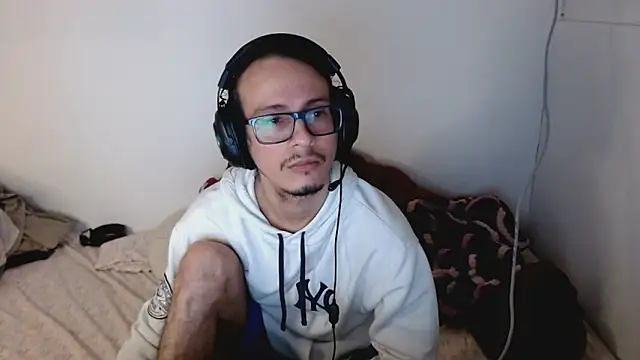 cholitohermoso online show from September 2025 03:38:02 PM