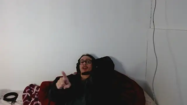 cholitohermoso online show from October 2025 03:42:01 PM