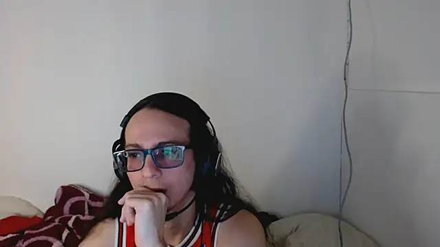 cholitohermoso online show from November 2025 07:05:01 PM