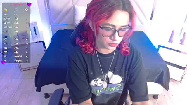 kristen tay online show from December 2025 03:23:01 AM