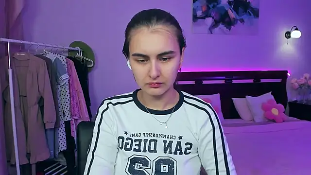 GabriellaMays online show from March 2025 05:20:02 AM