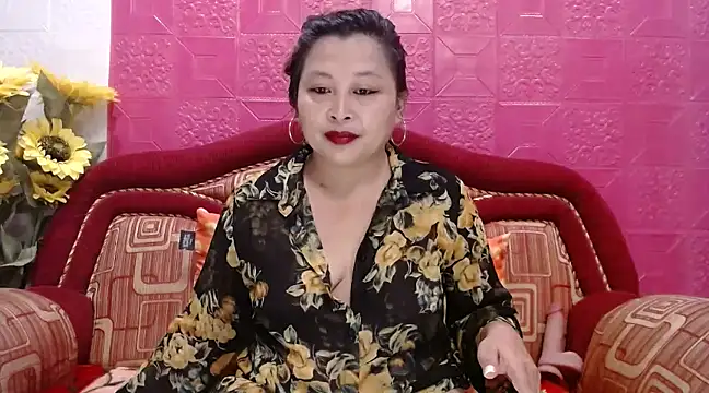 Snapshot of UrSweetClassyPinay chatting on February 2025 06:41:01 PM UrSweetClassyPinay online show from February 2025 06:41:01 PM