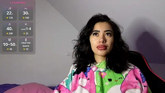 KylieLoveXX online show from November 2025 11:10:01 AM