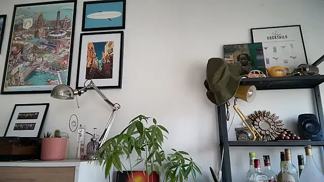 MikymikeBBWD online show from November 2025 11:11:01 AM