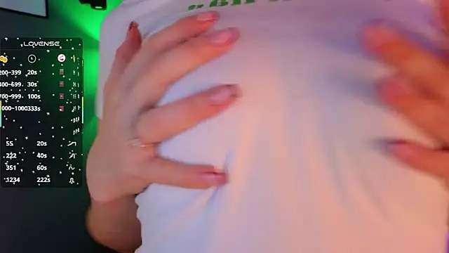 StacyWatts online show from October 2025 06:08:02 PM