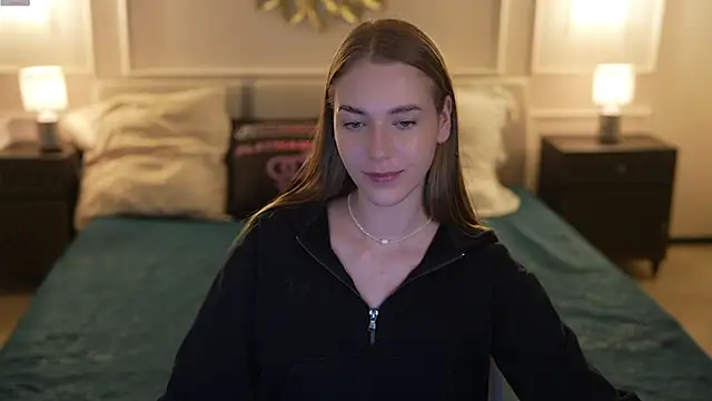 Layla Sweet  online show from December 2025 05:17:01 PM