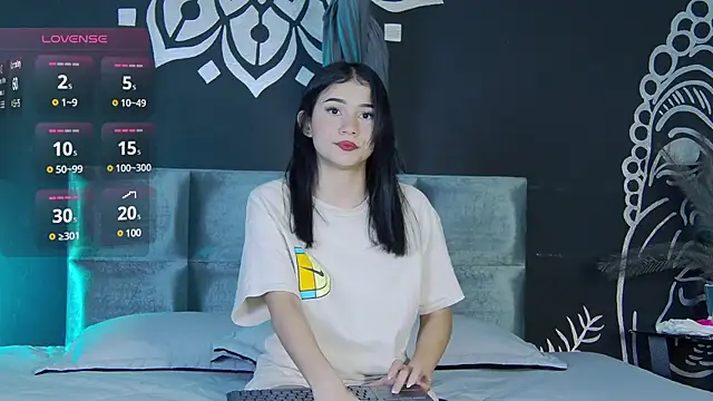 Arii moon online show from March 2025 08:41:02 PM