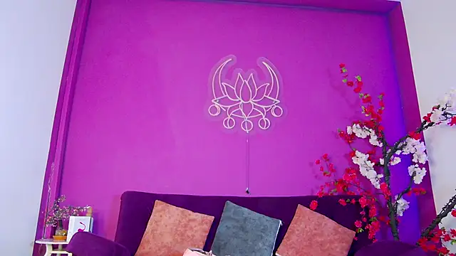 Arii moon online show from November 2025 07:35:02 PM