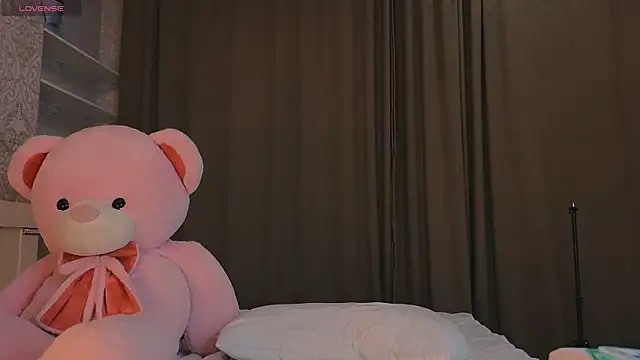 Demonic Angel  online show from January 2026 01:14:01 PM