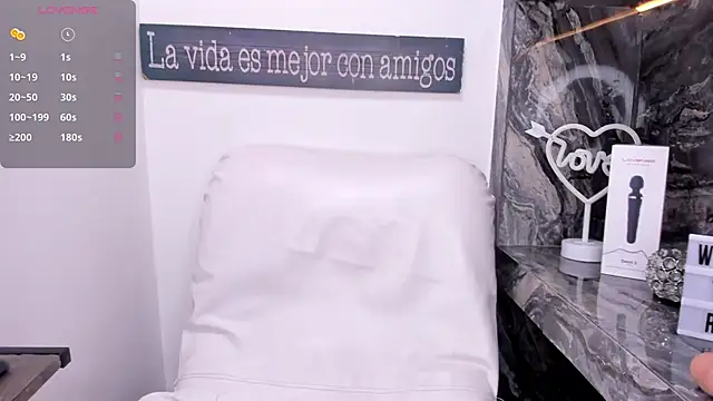 miss  daphne online show from February 2025 02:39:01 AM