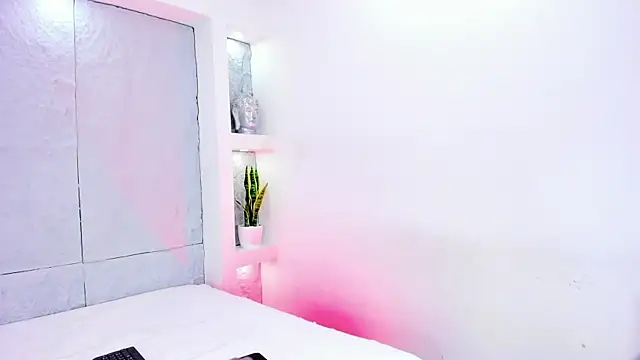 Snapshot of MiaMistrex chatting on October 2025 04:14:01 AM MiaMistrex online show from October 2025 04:14:01 AM