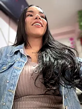 Naatalia online show from October 2025 06:54:01 PM