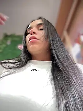 Naatalia online show from November 2025 09:47:01 PM