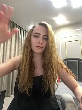 Snapshot of MilaSwe chatting on February 2025 10:40:02 AM MilaSwe online show from February 2025 10:40:02 AM