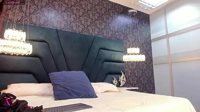 Natty roberts  online show from February 2025 08:15:01 PM