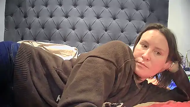 eatmypie69 online show from February 2026 07:23:02 PM