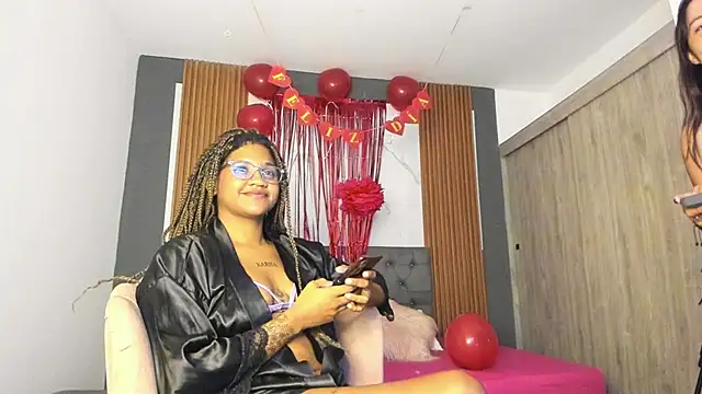 Snapshot of ZahraRose chatting on February 2025 12:54:01 PM ZahraRose online show from February 2025 12:54:01 PM