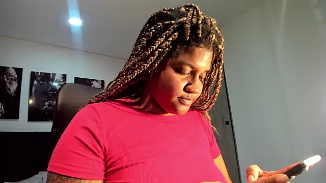 Snapshot of ZahraRose chatting on September 2025 08:30:02 PM ZahraRose online show from September 2025 08:30:02 PM