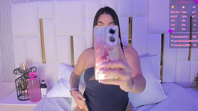 Snapshot of hillary_uckerman_ chatting on September 2025 11:32:02 AM hillary uckerman online show from September 2025 11:32:02 AM