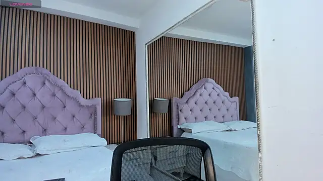 JacobRoberts1 online show from September 2025 04:56:01 AM