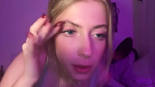 Snapshot of sinfulblonde1 chatting on March 2025 07:58:02 AM sinfulblonde1 online show from March 2025 07:58:02 AM