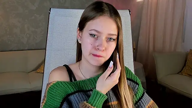 Snapshot of EveMundie chatting on March 2025 01:23:01 PM EveMundie online show from March 2025 01:23:01 PM