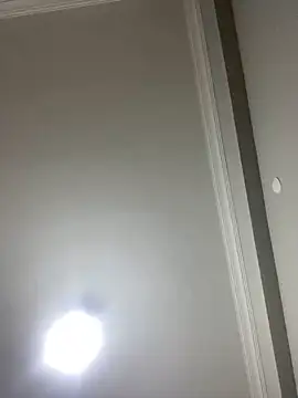 yasemintas online show from December 2025 05:52:01 PM