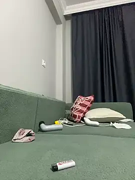 yasemintas online show from April 2026 10:26:02 PM