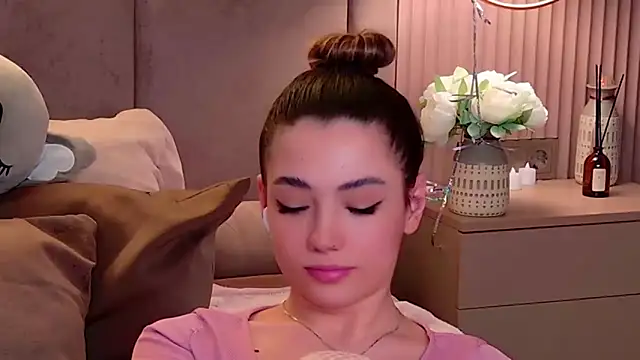 Snapshot of Alice_Deleon chatting on February 2025 02:53:02 AM Alice Deleon online show from February 2025 02:53:02 AM