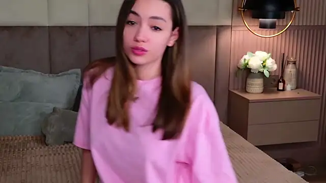 Snapshot of Alice_Deleon chatting on February 2025 12:05:02 AM Alice Deleon online show from February 2025 12:05:02 AM