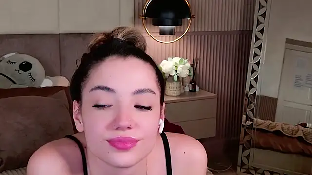 Snapshot of Alice_Deleon chatting on February 2025 11:56:02 PM Alice Deleon online show from February 2025 11:56:02 PM