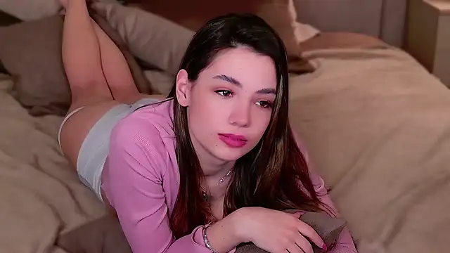 Snapshot of Alice_Deleon chatting on March 2025 12:31:01 AM Alice Deleon online show from March 2025 12:31:01 AM