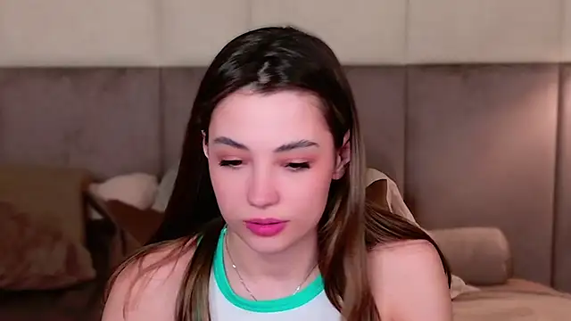 Snapshot of Alice_Deleon chatting on March 2025 06:59:02 AM Alice Deleon online show from March 2025 06:59:02 AM