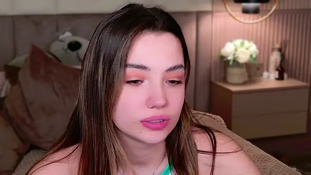 Snapshot of Alice_Deleon chatting on March 2025 01:10:02 AM Alice Deleon online show from March 2025 01:10:02 AM