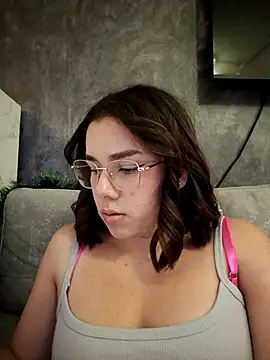 EmmaSulivan online show from December 2025 07:07:01 PM