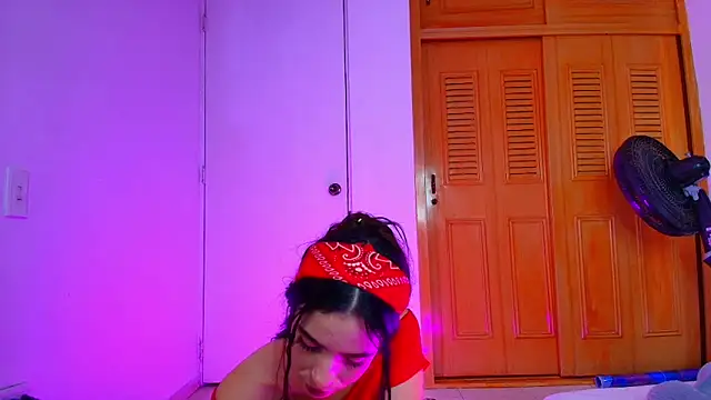 Peach Rose  online show from March 2025 10:10:01 PM