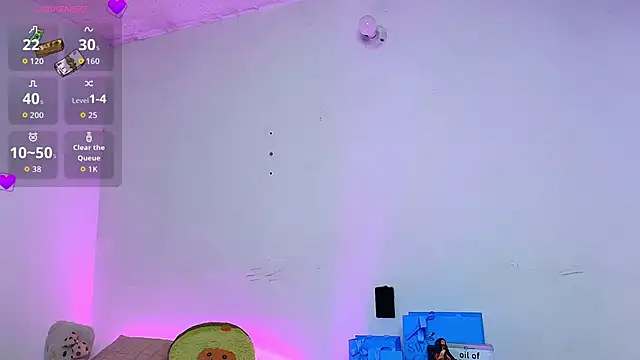 Peach Rose  online show from April 2026 09:17:01 PM