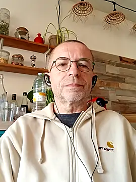 Xavspank2 online show from April 2026 09:15:01 AM