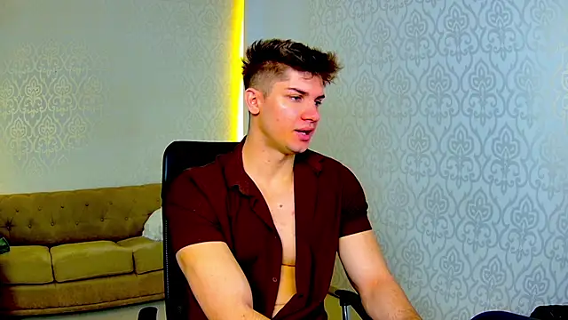 MaxKaiden online show from February 2026 05:56:01 AM