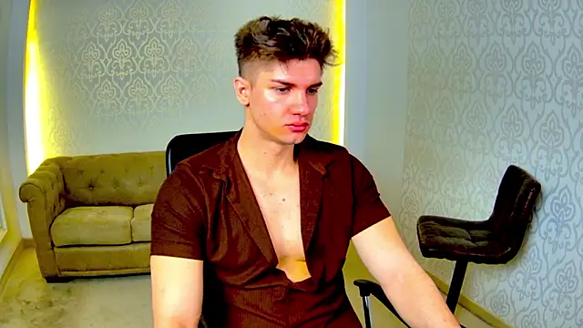 MaxKaiden online show from February 2026 05:39:02 AM