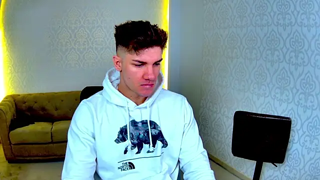 MaxKaiden online show from March 2026 05:31:02 AM