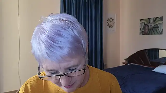 Sandra Snowflake online show from November 2025 11:43:02 AM