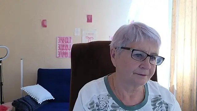Snapshot of Sandra_Snowflake chatting on July 2026 12:07:02 PM Sandra Snowflake online show from July 2026 12:07:02 PM