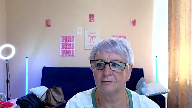 Snapshot of Sandra_Snowflake chatting on July 2026 12:07:01 PM Sandra Snowflake online show from July 2026 12:07:01 PM