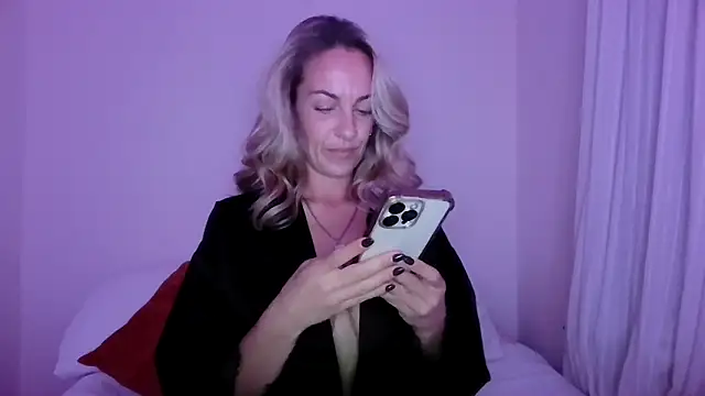 Edenfox- online show from October 2025 09:14:02 PM