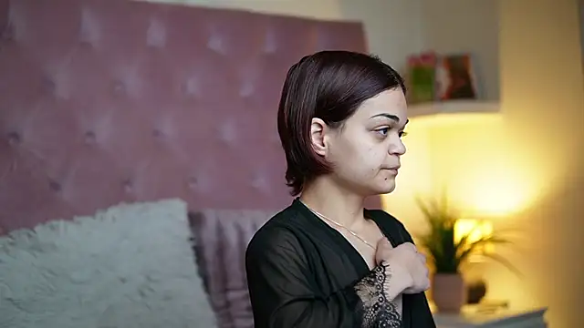 MaiaMini online show from December 2025 10:05:01 PM