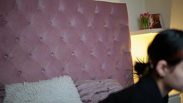 MaiaMini online show from March 2026 08:27:02 PM